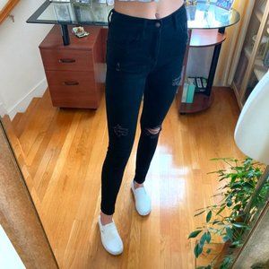 Black ripped skinny jeans